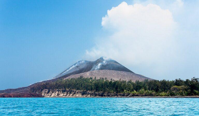 Locuri dispărute. Trista istorie a insulei Krakatoa